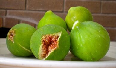 Figs as a means to treat warts